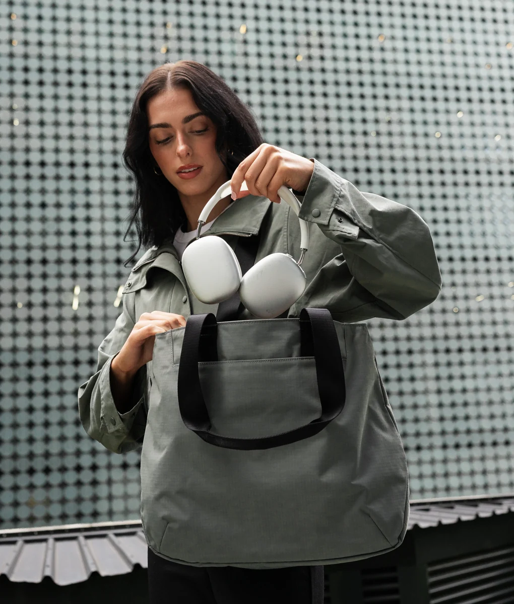 Elements Tote (M) - Image 42