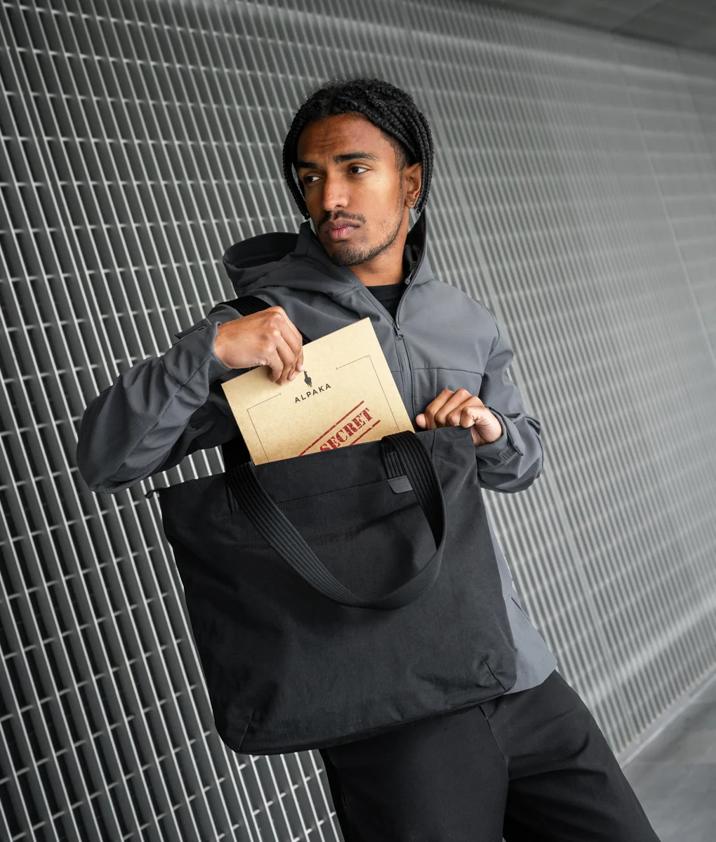 Flight Tote (M) - Image 22