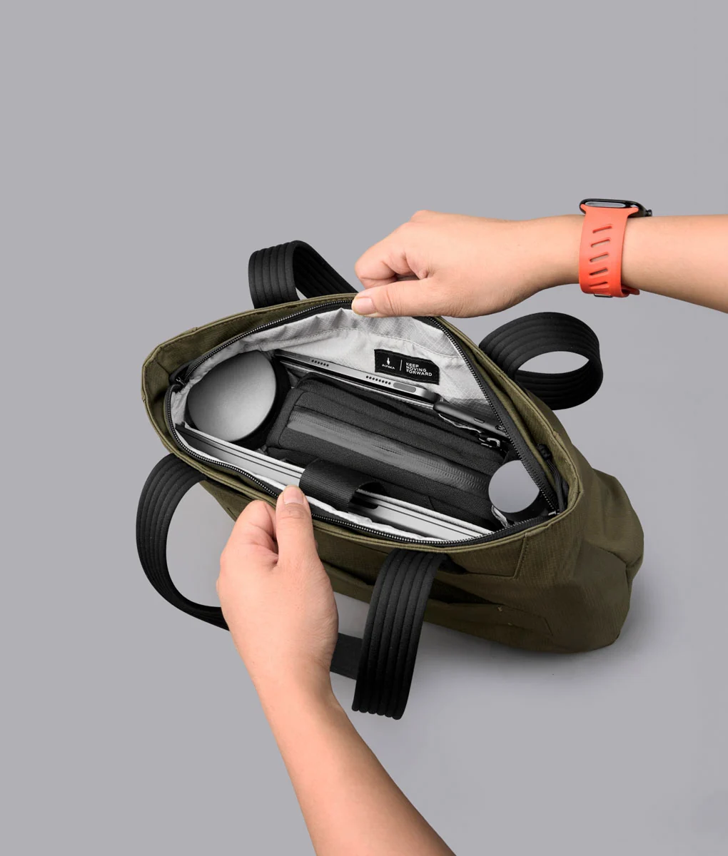 Flight Tote (S) - Image 34