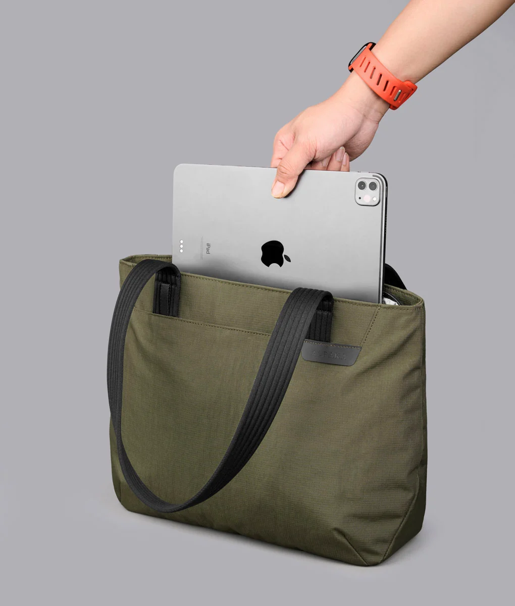 Flight Tote (S) - Image 35
