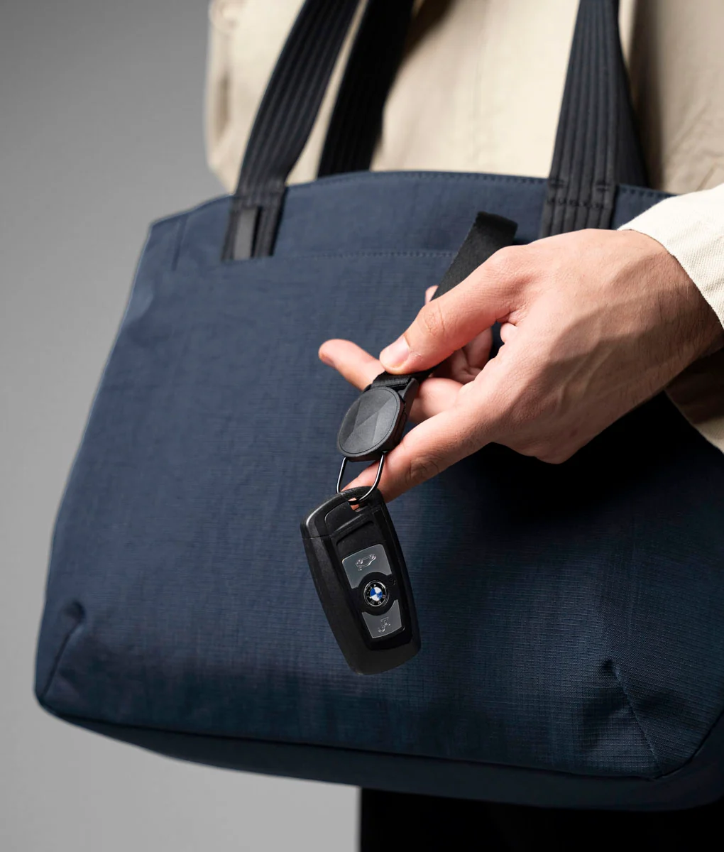 Flight Tote (S) - Image 47