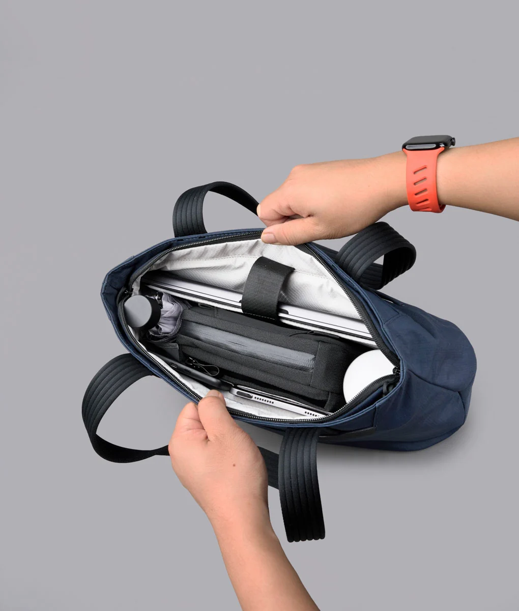 Flight Tote (S) - Image 54
