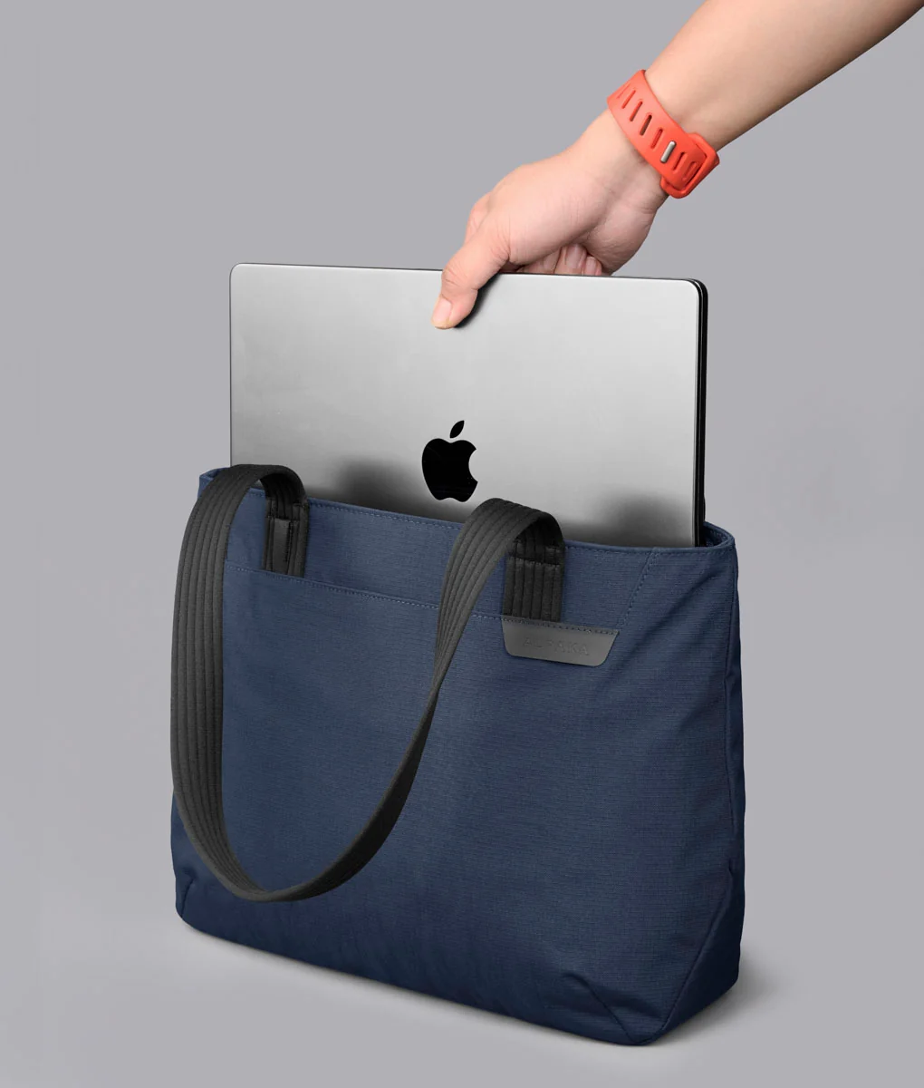Flight Tote (S) - Image 55