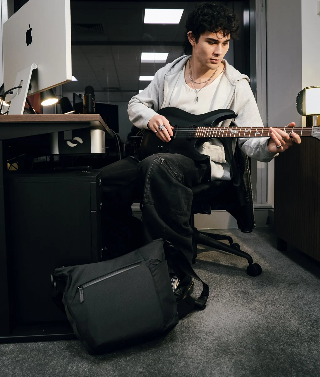 Flow Satchel (10L) - Image 20