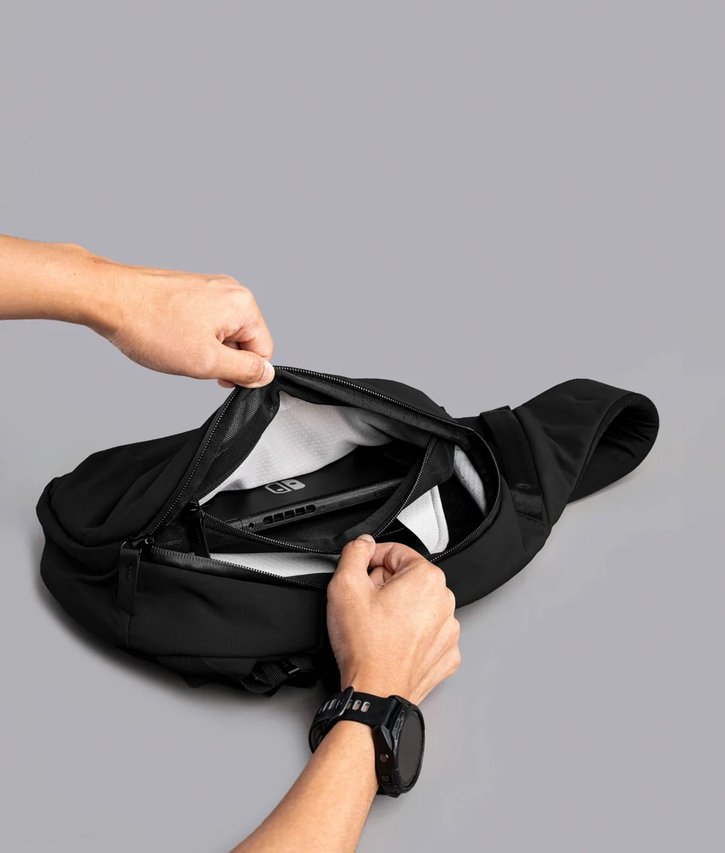 Metro Crossbody – Left Shoulder - Image 14