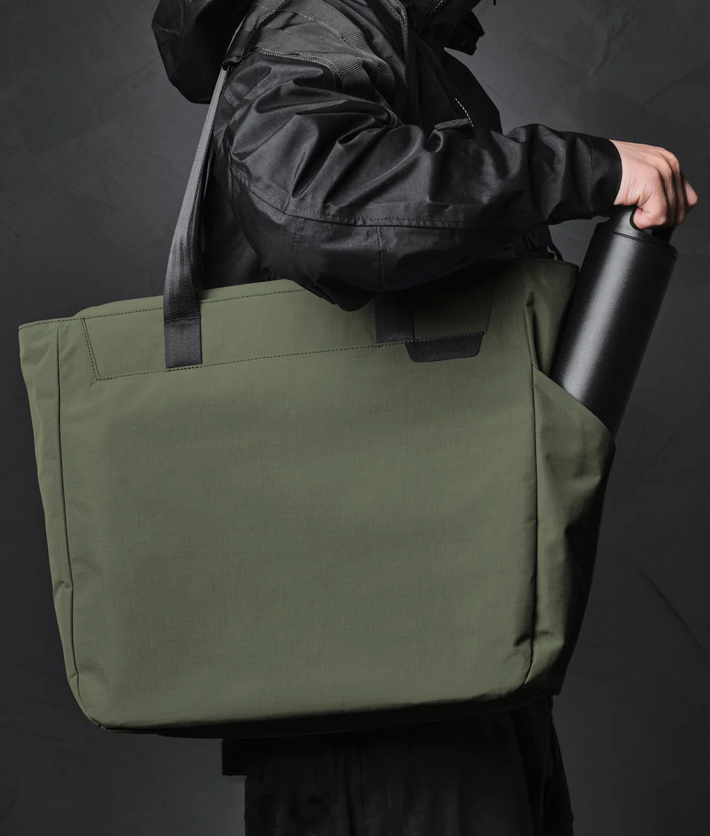 Metro Tote - Image 23