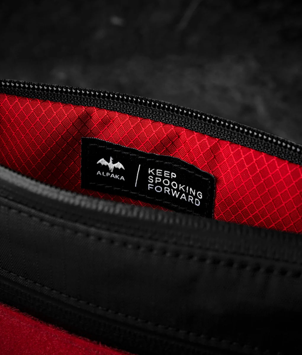 Zip Pouch Max V2 – Vampire Edition - Image 13